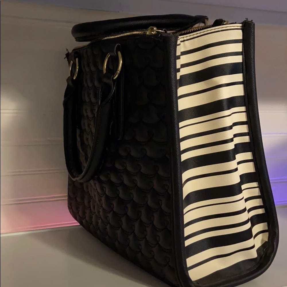 BETSEY JOHNSON | Black and White Quilted Tote